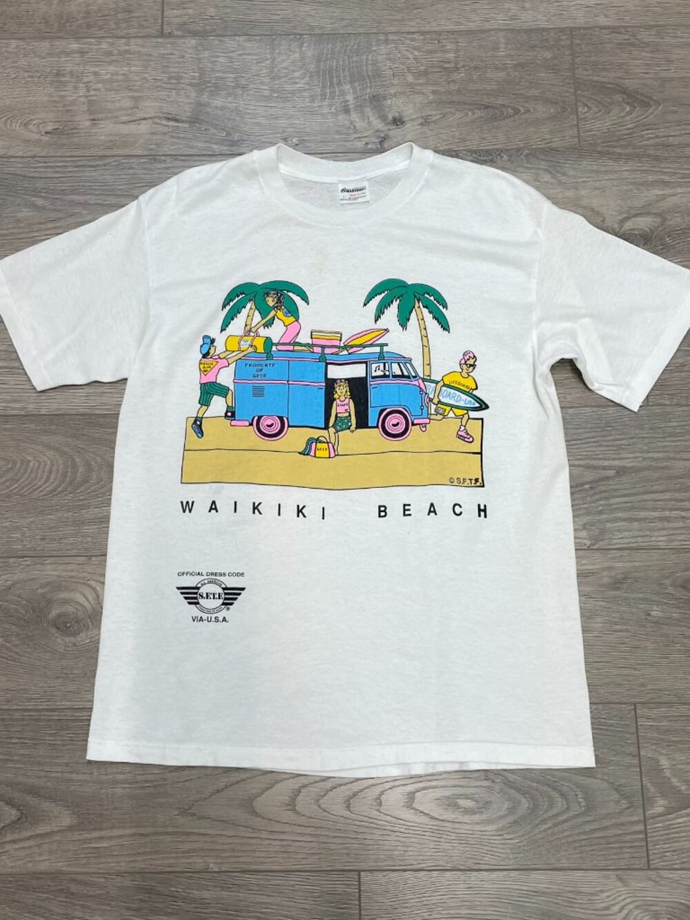 Vintage 80s Stedman Waikiki Beach Surf T-Shirt Made in USA Fits Like men‎ S